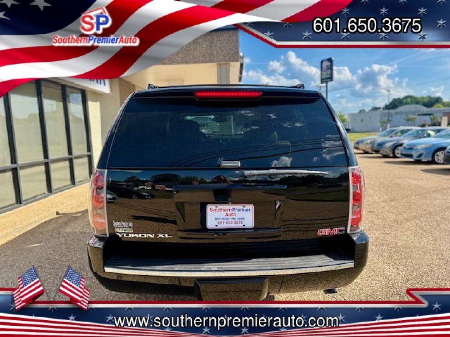 2011 BLACK GMC YUKON XL DENALI (1GKS1MEF7BR) , located at 922 W. Beacon St., Philadelphia, MS, 39350, (601) 650-3675, 32.770447, -89.127151 - Photo#4